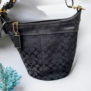 VINTAGE COACH Purse Black  FAST SHIPPING